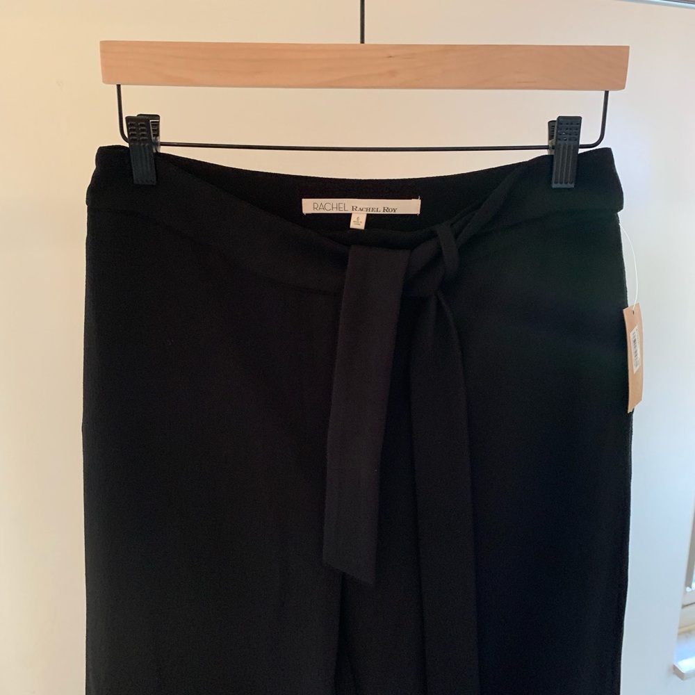Rachael Roy wise leg cropped black pant